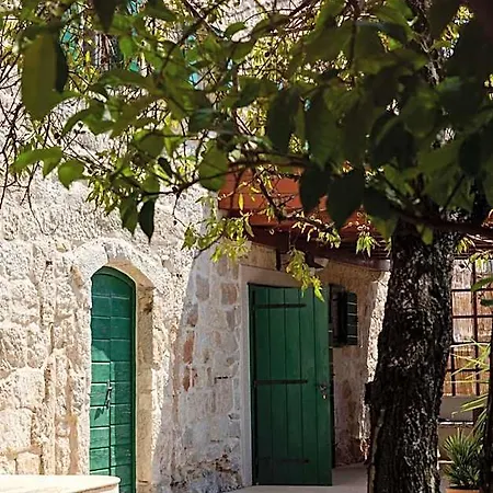 בית נופש La Scuola Di Anna Babino Polje